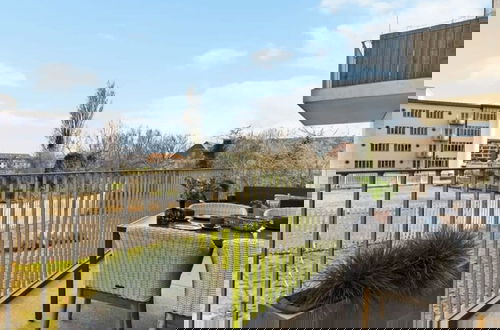 Foto 4 - Apartment With Natural Swimming Pool