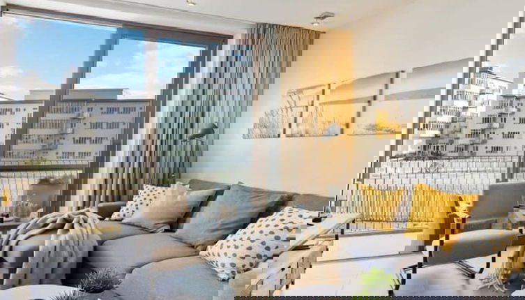 Foto 1 - Apartment With Natural Swimming Pool