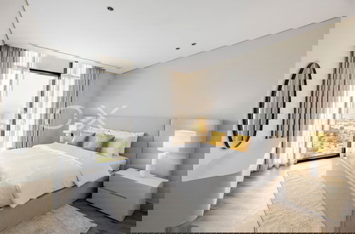 Foto 5 - Luxury 2BR Duplex Loft Burj Daman DIFC