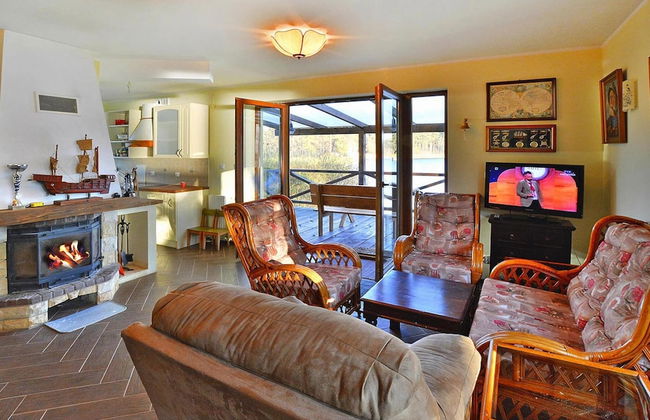 Holiday House by the Lake With a Fireplace - Foto 25