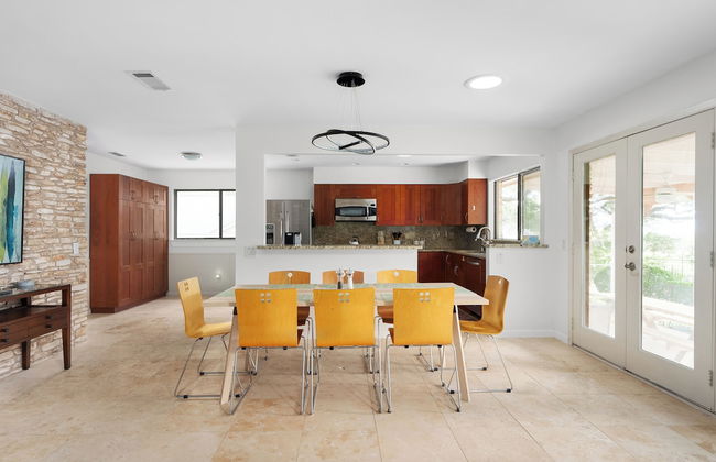 Spacious 5 BR Retreat in North Austin - Foto 22
