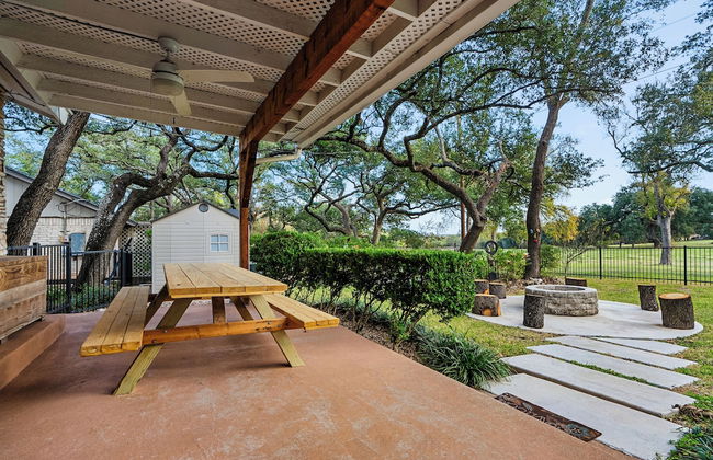 Spacious 5 BR Retreat in North Austin - Foto 28