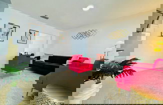Foto 1 - Miami Magic Cozy 2-bedroom Getaway in the City