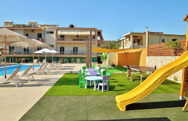 Stork Holiday Apartments - Garden & Sea View - Foto 35