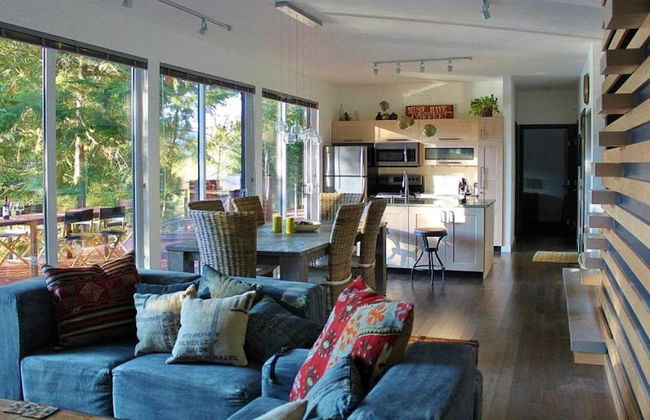 83MF - Lakeside - Hot Tub - WIFI - BBQ - Dock - Sleeps 4 NO PETS - Foto 11