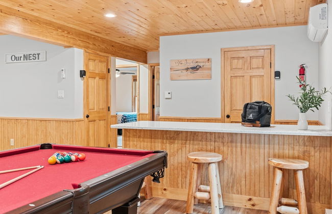 Bluejay Getaway by Avantstay Walk to Lake 7bdr Hot Tub Pool Table - Foto 23