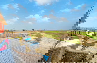 Photo 3 - Shore Thing by Avantstay Waterfront Retreat w Private Boat Dock