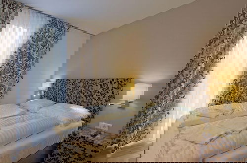 Foto 6 - Luxury Apartment With Balcony and Access to Sauna