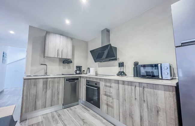 Modern Two Bedroom Apartment With Pool - Foto 19