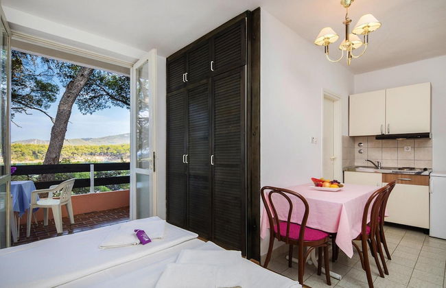 Beautiful Apartments in Jelsa, With Pool - Photo 26