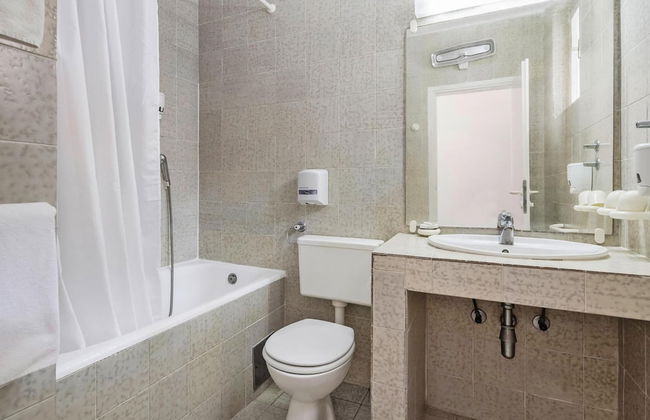 Beautiful Apartments in Jelsa, With Pool - Photo 20