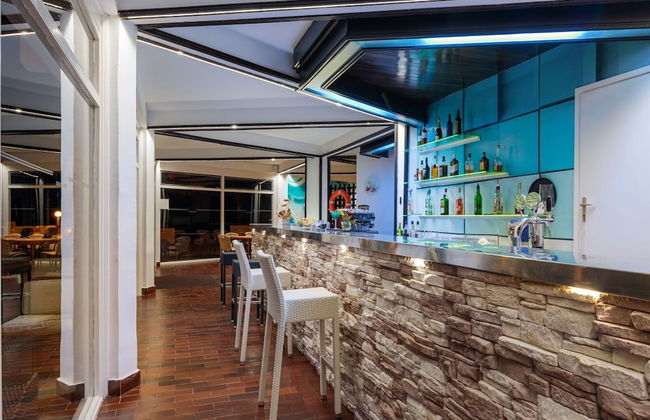 Beautiful Apartments in Jelsa, With Pool - Photo 30