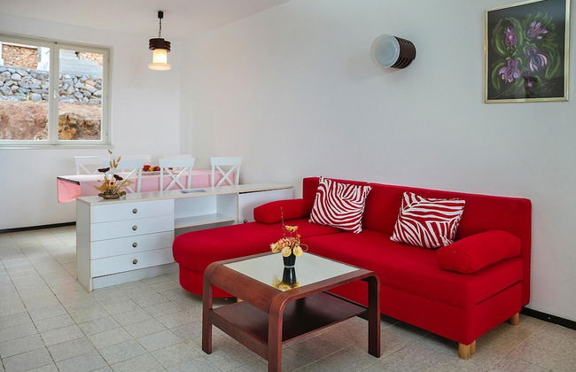 Beautiful Apartments in Jelsa, With Pool - Photo 13