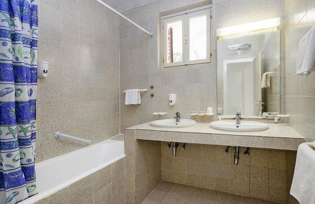 Beautiful Apartments in Jelsa, With Pool - Photo 16