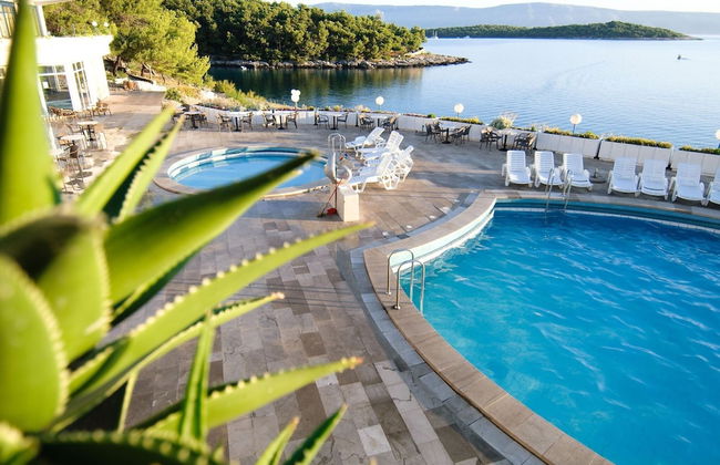 Beautiful Apartments in Jelsa, With Pool - Photo 21