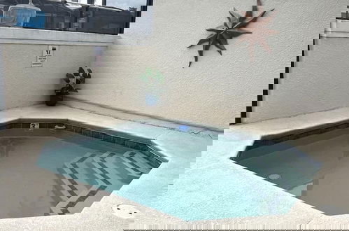 Foto 18 - Private Pool Workspace Near All Attractions
