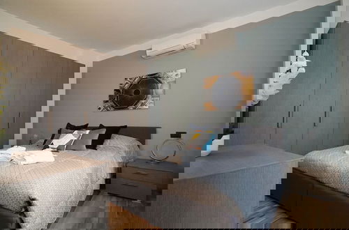 Foto 5 - Modern Apt Next to M3 Metro, Milan