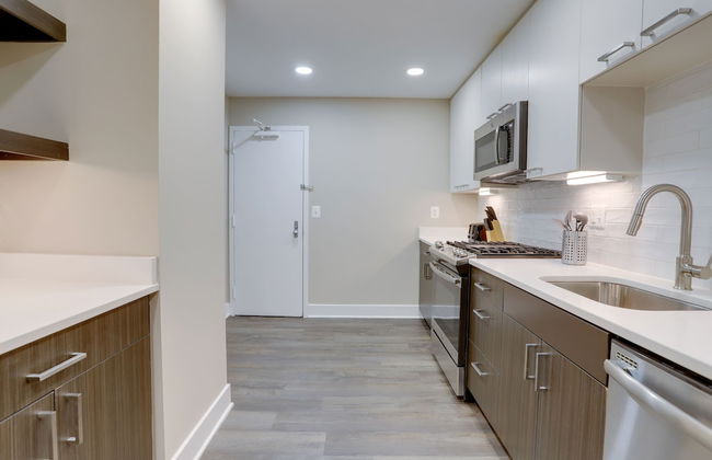 Crystal City Apt for Business Travelers - Foto 14