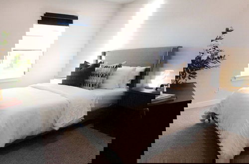 Photo 3 - 5020 PLace - Luxury Apartment