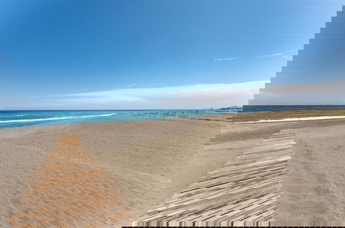 Photo 22 - Beachfront Apartment -don Juan Manilva