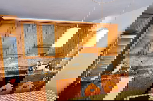 Foto 4 - Apartment With Balcony and Mountain Views