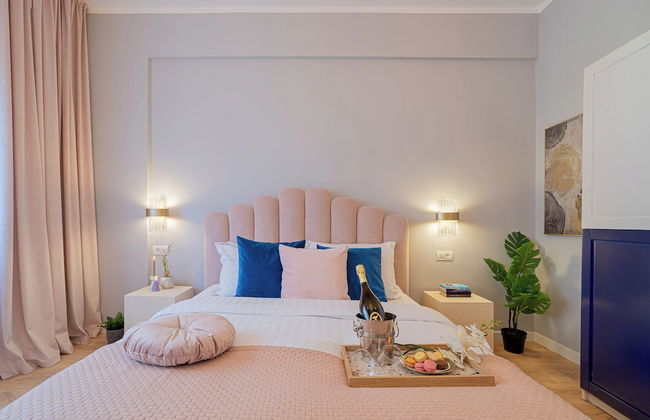 Designer 2-Bedroom Flat with Balcony & Full Amenities Steps from Piata Universitatii - Foto 12