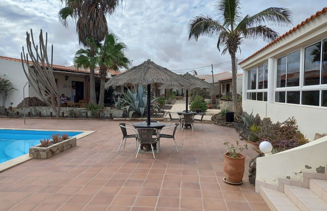 Rustic 1-bed Bungalow in Parque Holandés - Foto 13