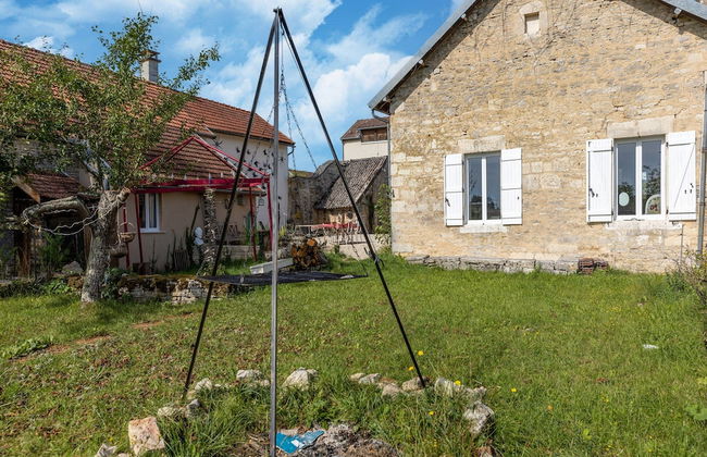 Charming Home in Molesme - Photo 32