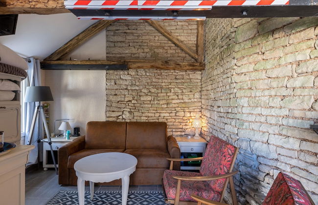 Charming Home in Molesme - Photo 14