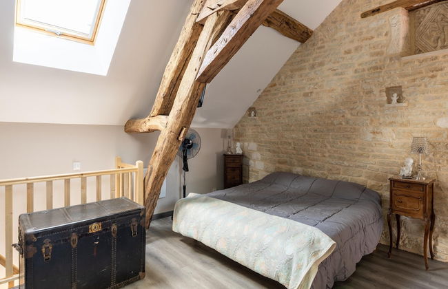 Charming Home in Molesme - Photo 1