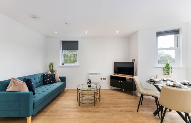Deluxe 2-BR Saarb Apartment Leatherhead - Foto 16
