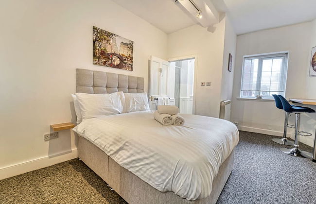 Host Stay Hills Studio - Photo 1
