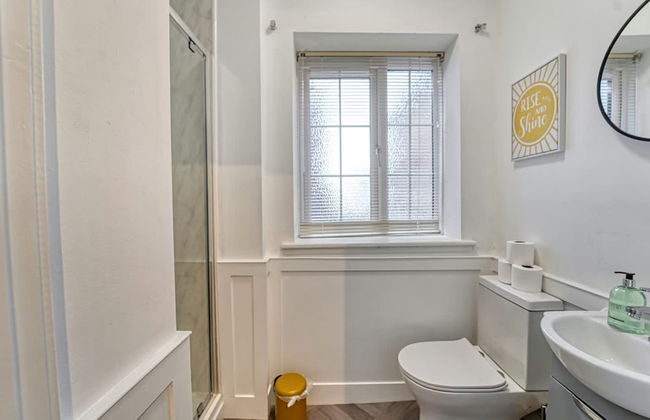 Host Stay Hills Studio - Photo 4