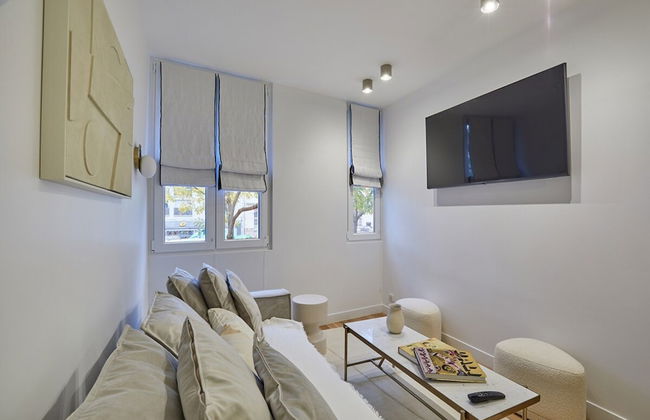 Superb Apartment in the Heart of Paris - Photo 11