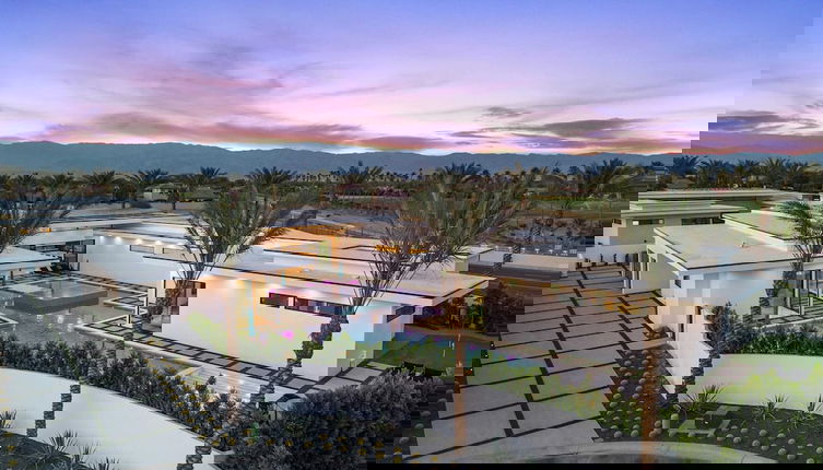 Foto 1 - 24-person Luxe Retreat Pool, Firepit, Putting Green Minutes From Golf + Dining