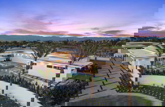 Foto 1 - 24-person Luxe Retreat Pool, Firepit, Putting Green Minutes From Golf + Dining