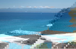 Foto 1 - Seafront Pouletis Family Aeraki Nest With Pool