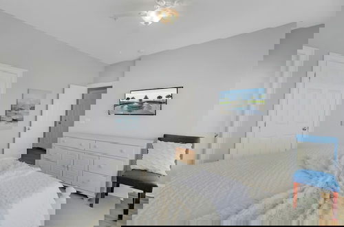 Photo 21 - 6 10th Avenue by Avantstay Steps to the Beach Pool 2691 Sqft