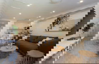 Photo 3 - Luxurious Manly Retreat With Beachside Bliss