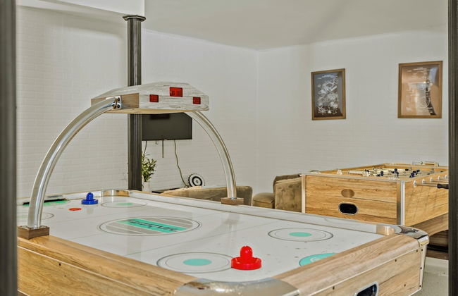 Mountain Mindset by Avantstay Pool Hot Tub Game Room Firepit - Photo 17