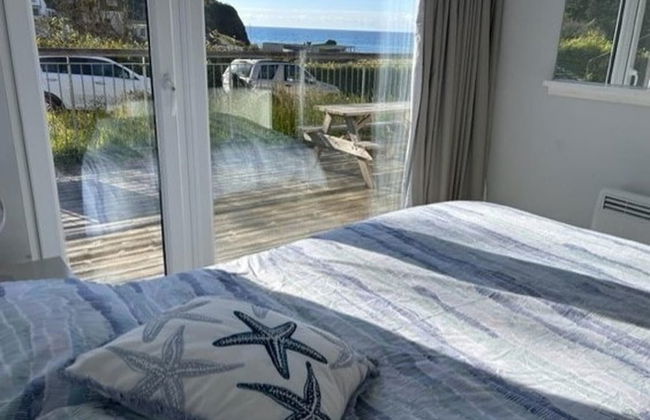 Sea View - 1min to Beach - Dog Friendly - 4 Guests - Foto 2
