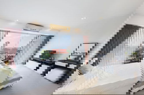Photo 2 - Studio in Chic Condo in Karon A510