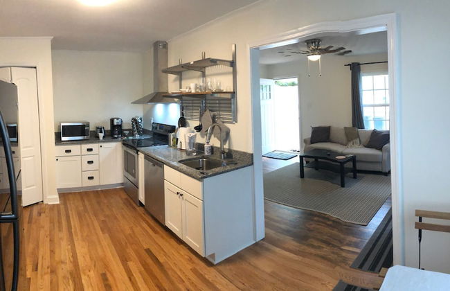 Renovated Space Close to Downtown - A - Foto 17