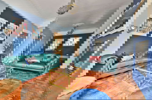 Photo 30 - 4 Bed House with Pool Table & Parking