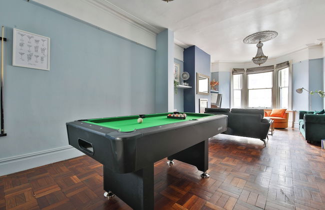 4 Bed House with Pool Table & Parking - Foto 1