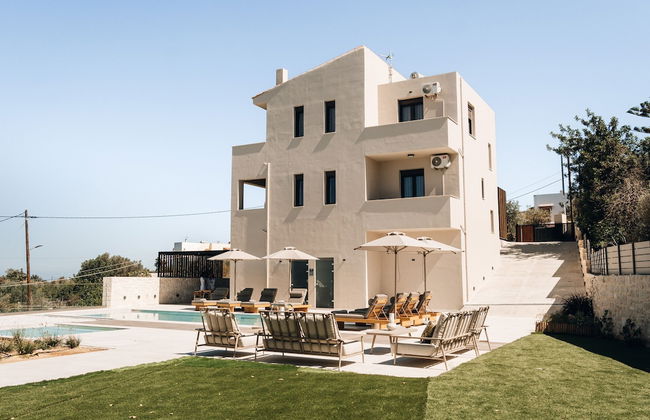 Georgia Villa - With Private Pool - Photo 34