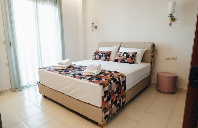 Georgia Villa - With Private Pool - Photo 28