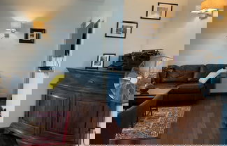 Photo 2 - Le Baron Apartments