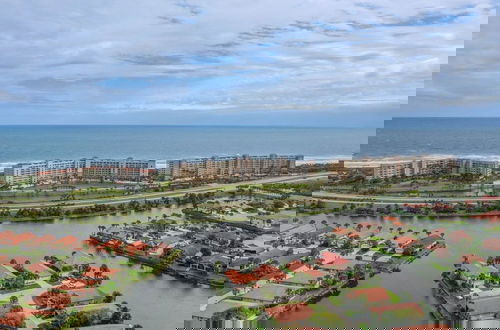 Foto 1 - Oceanview Top-floor Penthouse in Surf Club Beach Pool Access