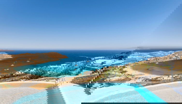 Foto 1 - Luxury Villa With Stunning Views Above Kalo Livadi